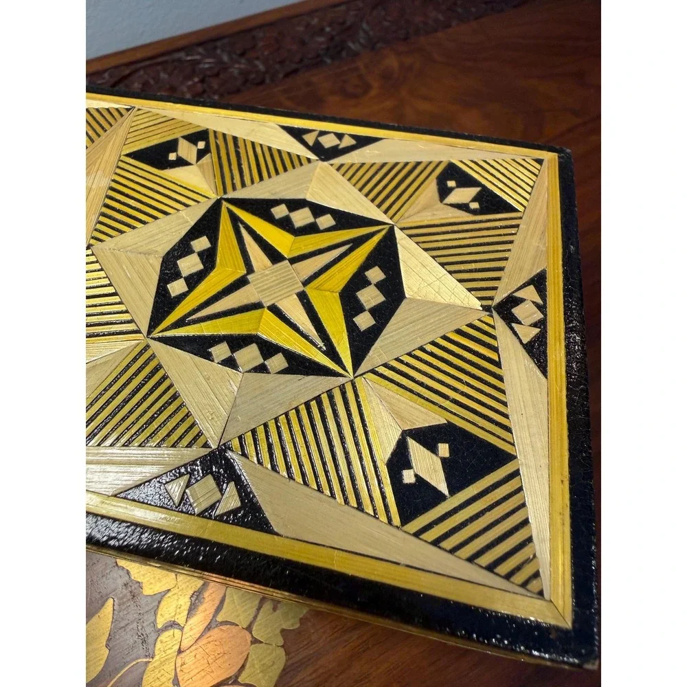 Vintage Russian Straw Marquetry Box‎